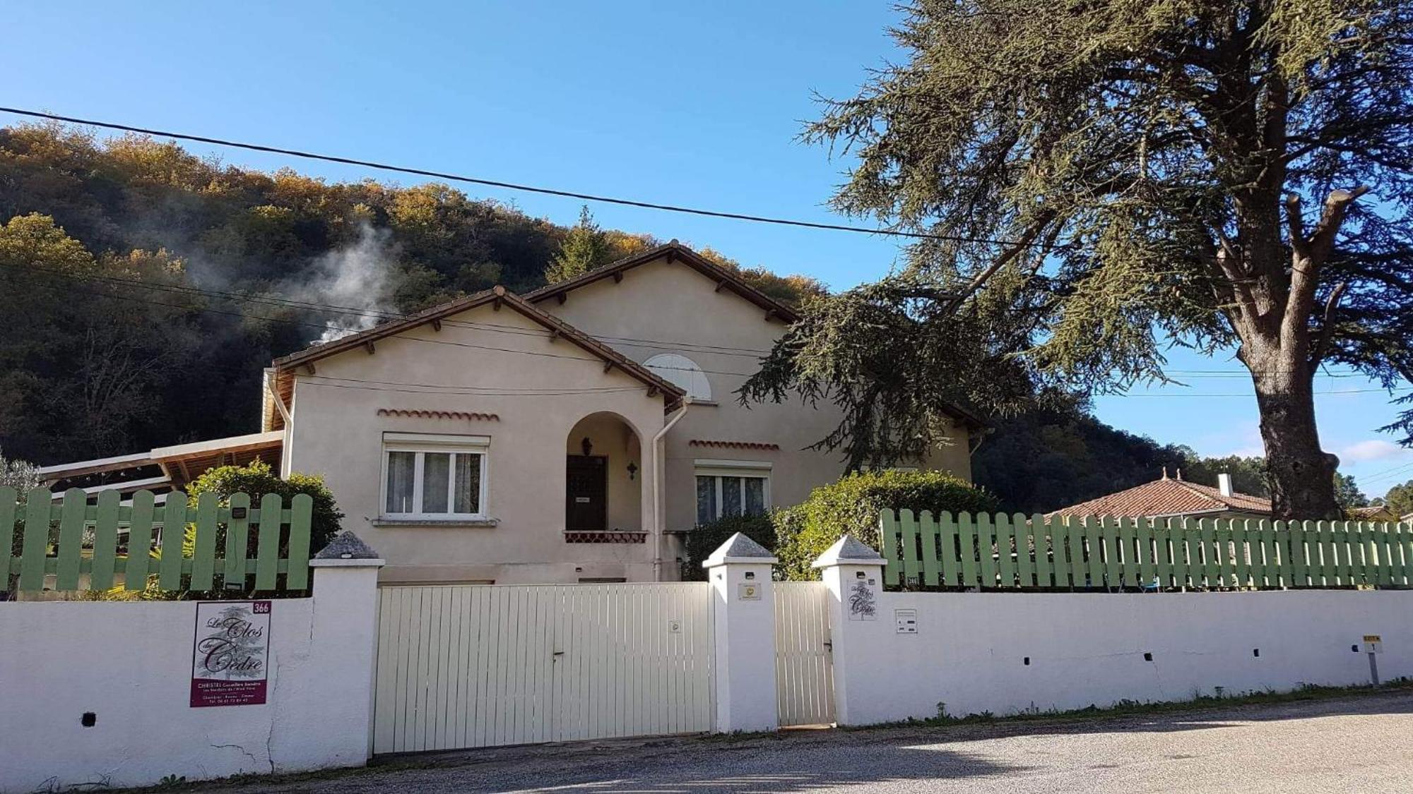 Le Clos Du Cedre Saint Sebastien d'Aigrefeuille Exterior photo